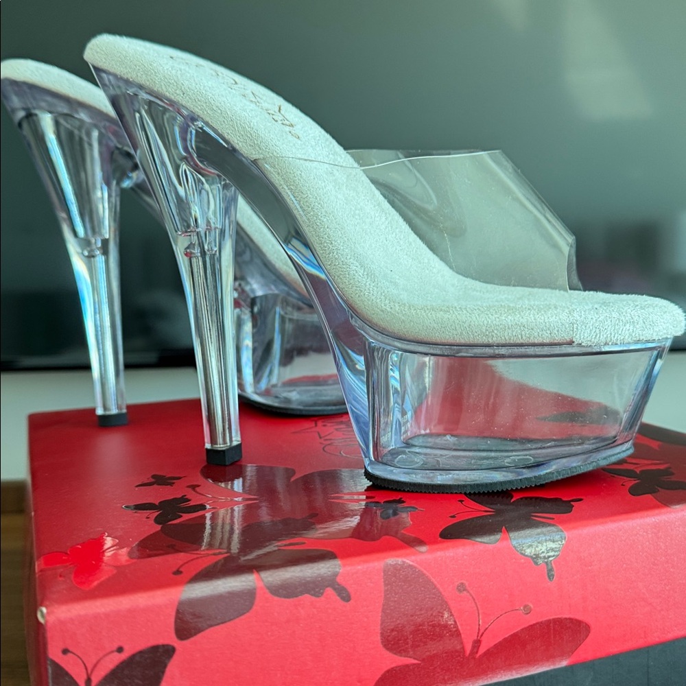 NWT Pleaser Kiss clear 6 inch heels shoes 6
